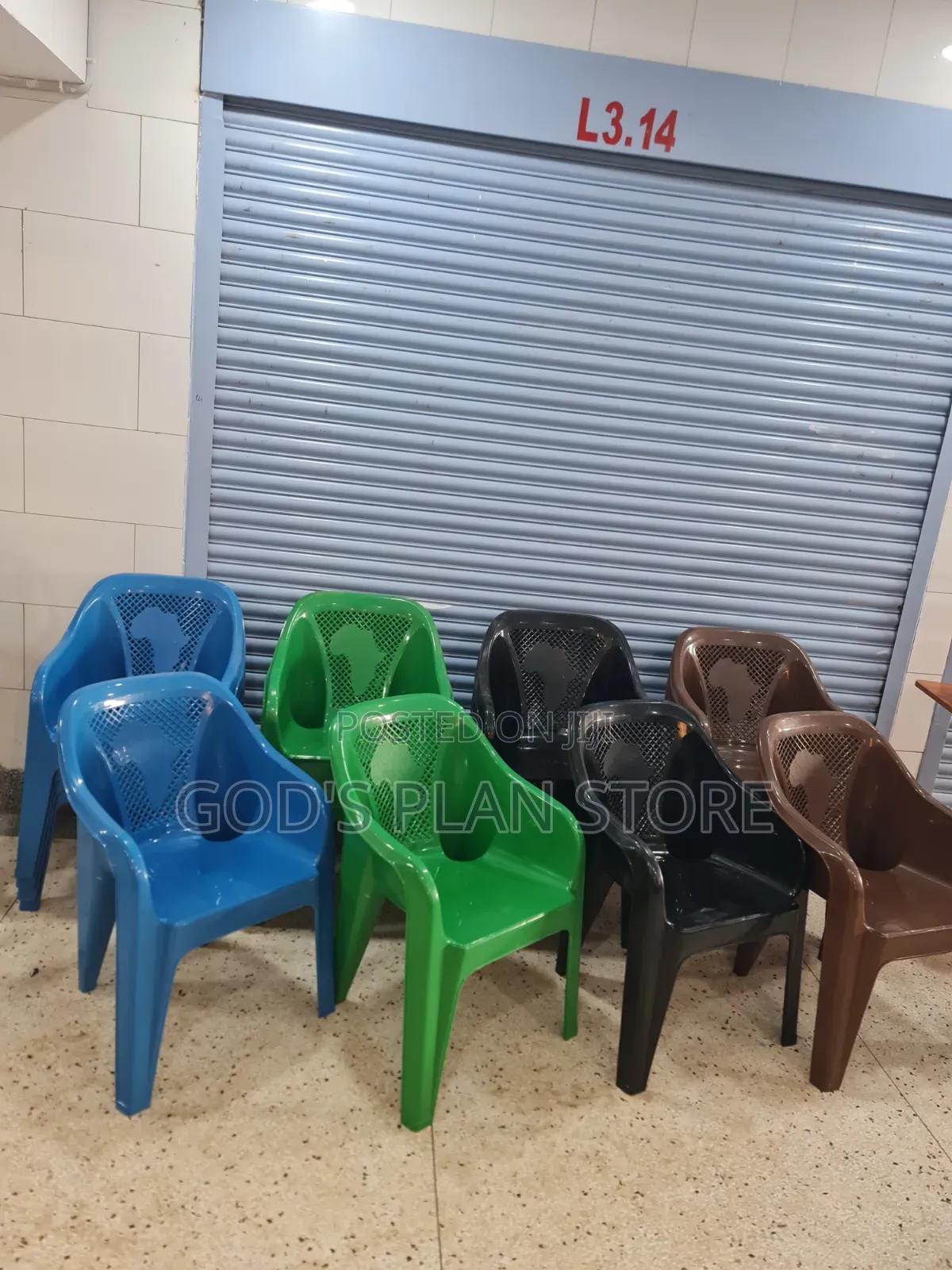 Buit-in Armrest Plastic Chairs Plastic Chairs
