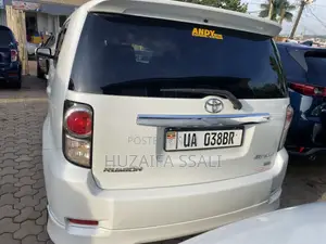Toyota Rumion 1.5 FWD 2023 White