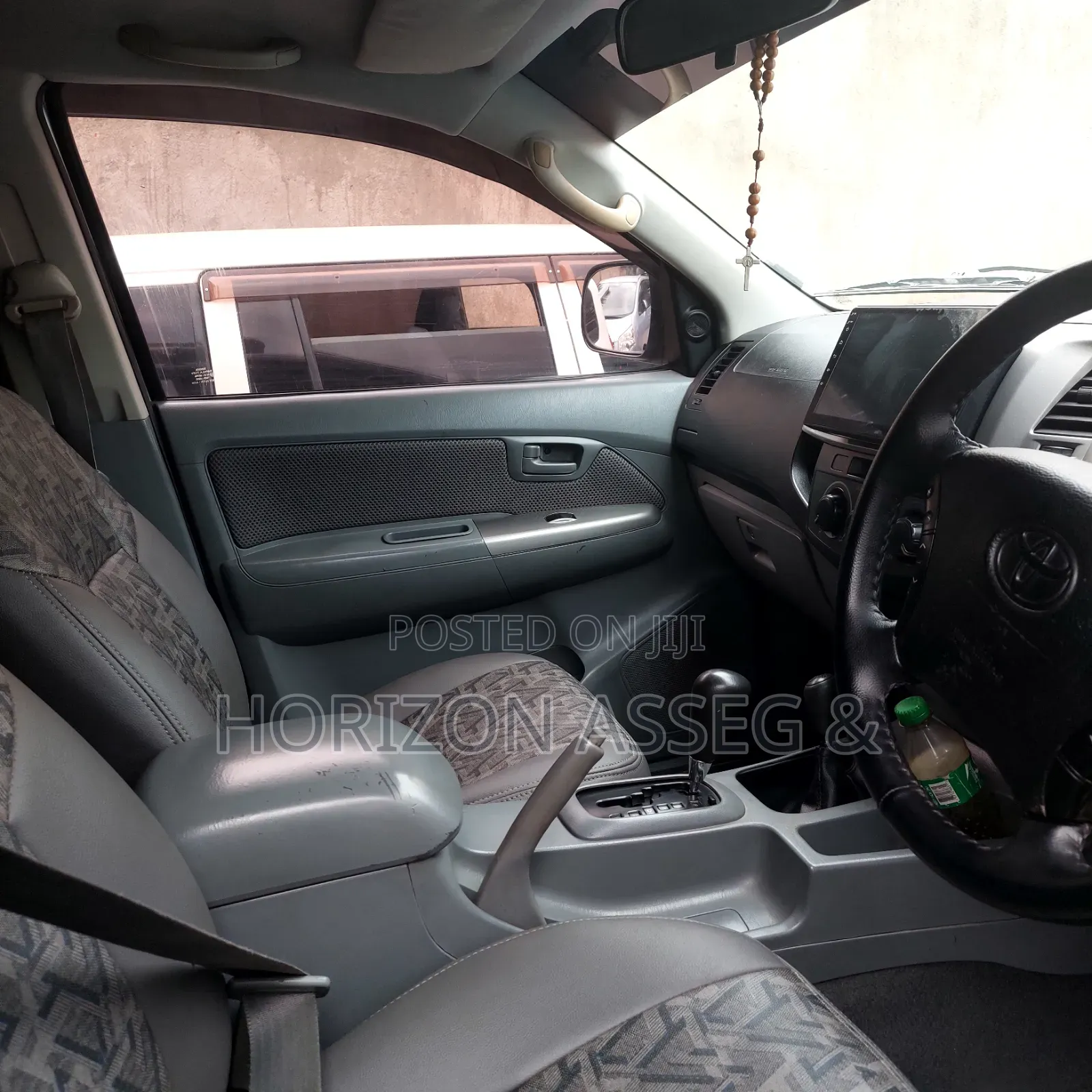 Toyota Hilux 2.5 D-4D 4X4 SRX 2011 Silver