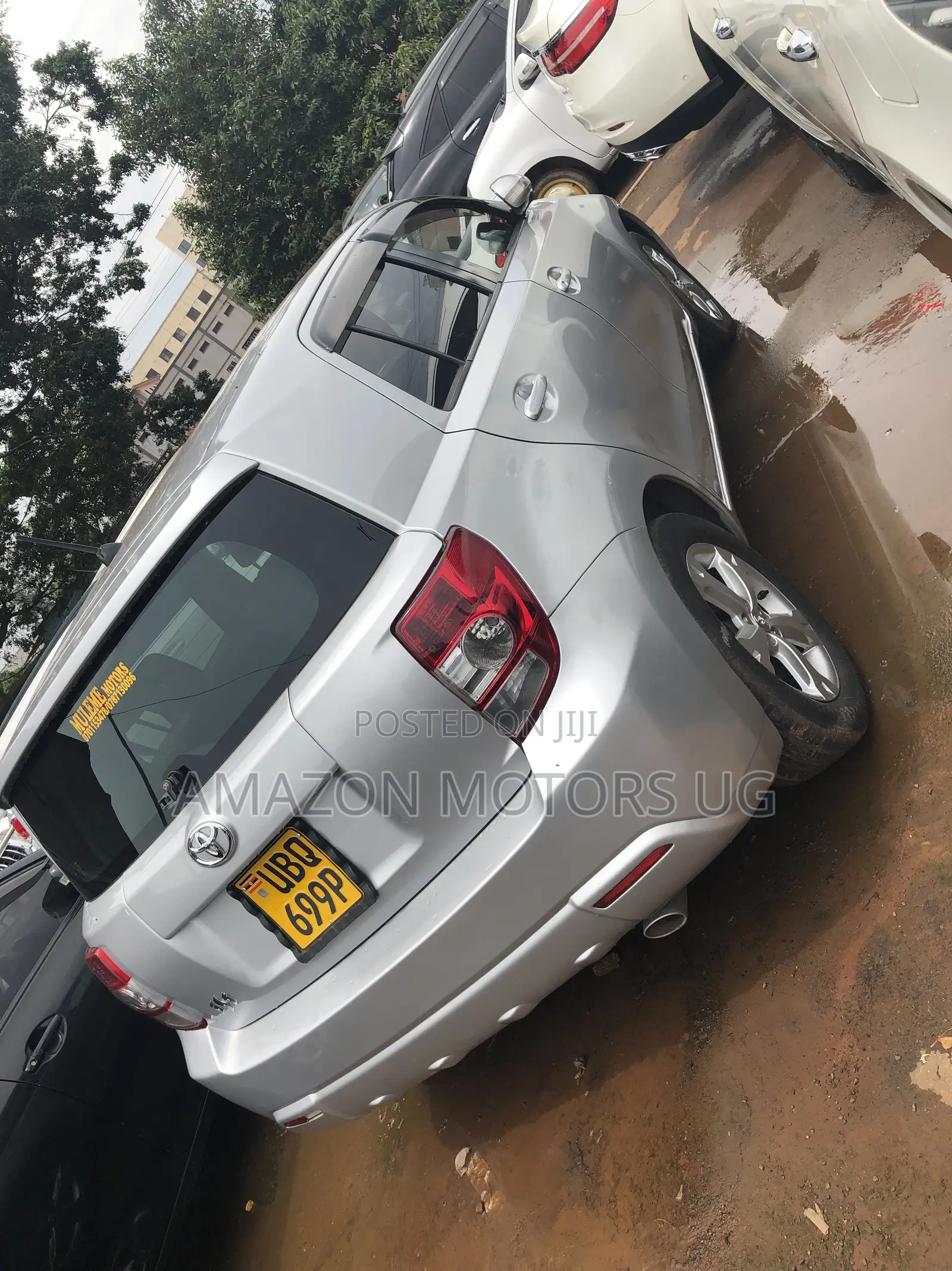 Toyota IST 2010 Silver