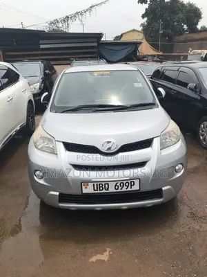 Toyota IST 2010 Silver