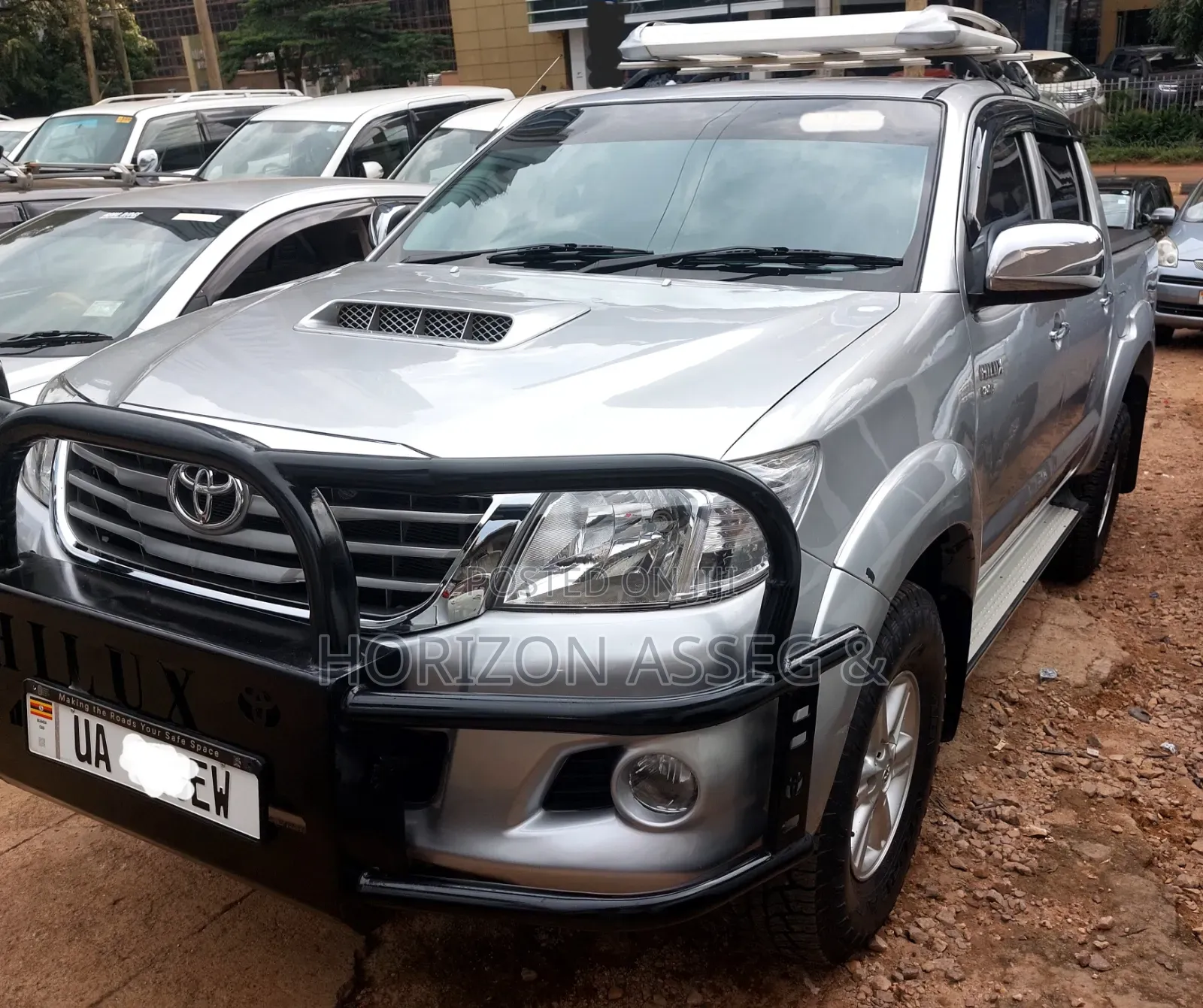 Toyota Hilux 2.5 D-4D 4X4 SRX 2011 Silver