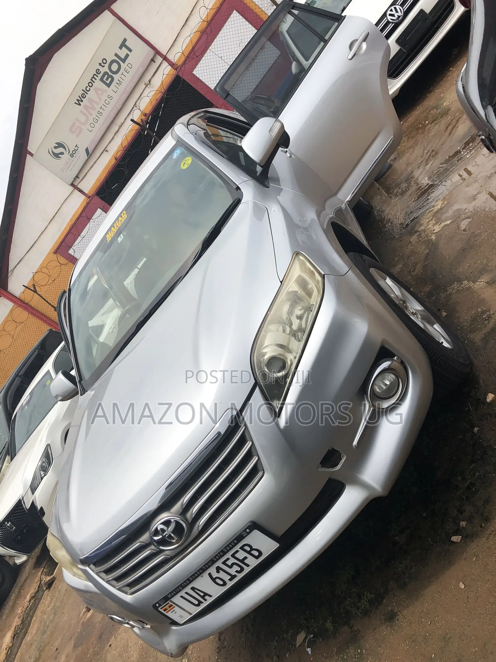 Toyota Vanguard 2011 Silver