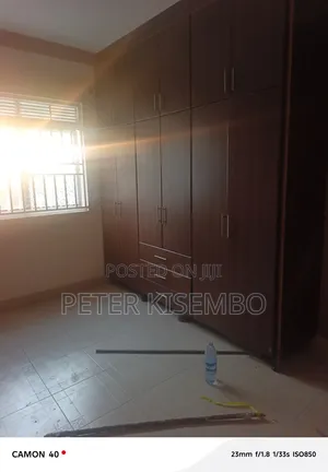 4bdrm House in Manyangwa, Ruyobyo, Central Division for rent