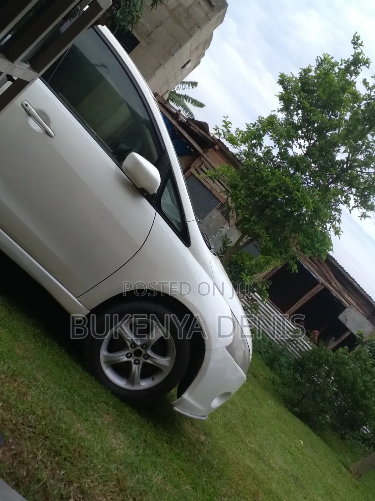 Mitsubishi Grandis 2004 Off white