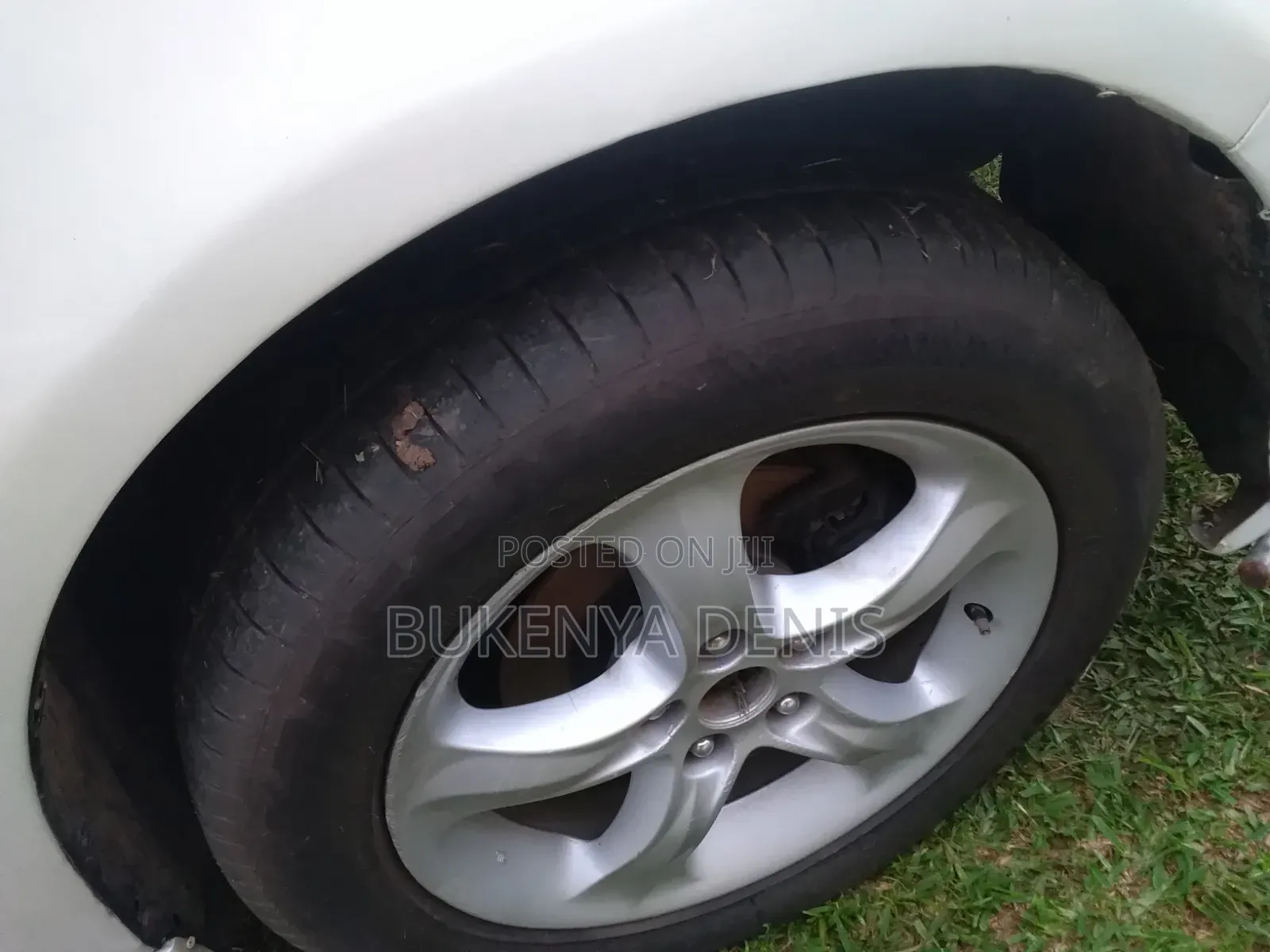 Mitsubishi Grandis 2004 Off white
