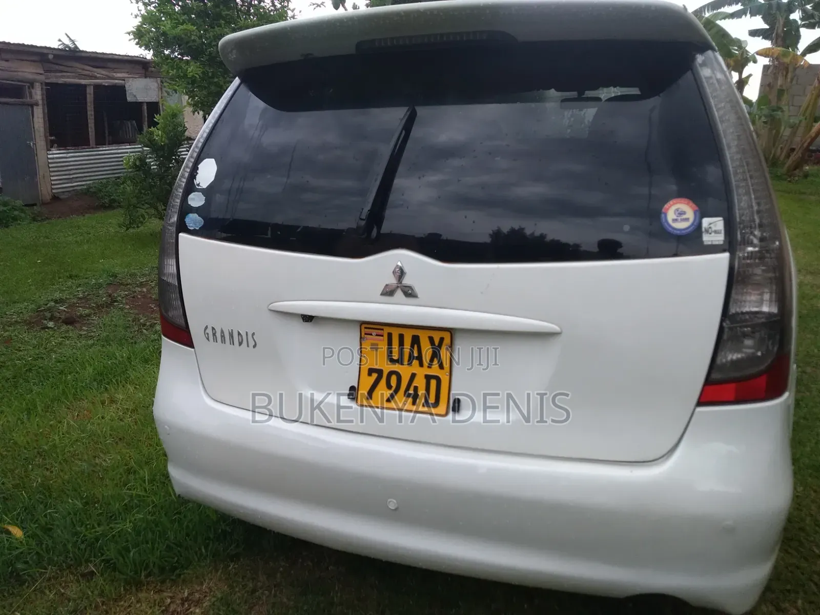 Mitsubishi Grandis 2004 Off white
