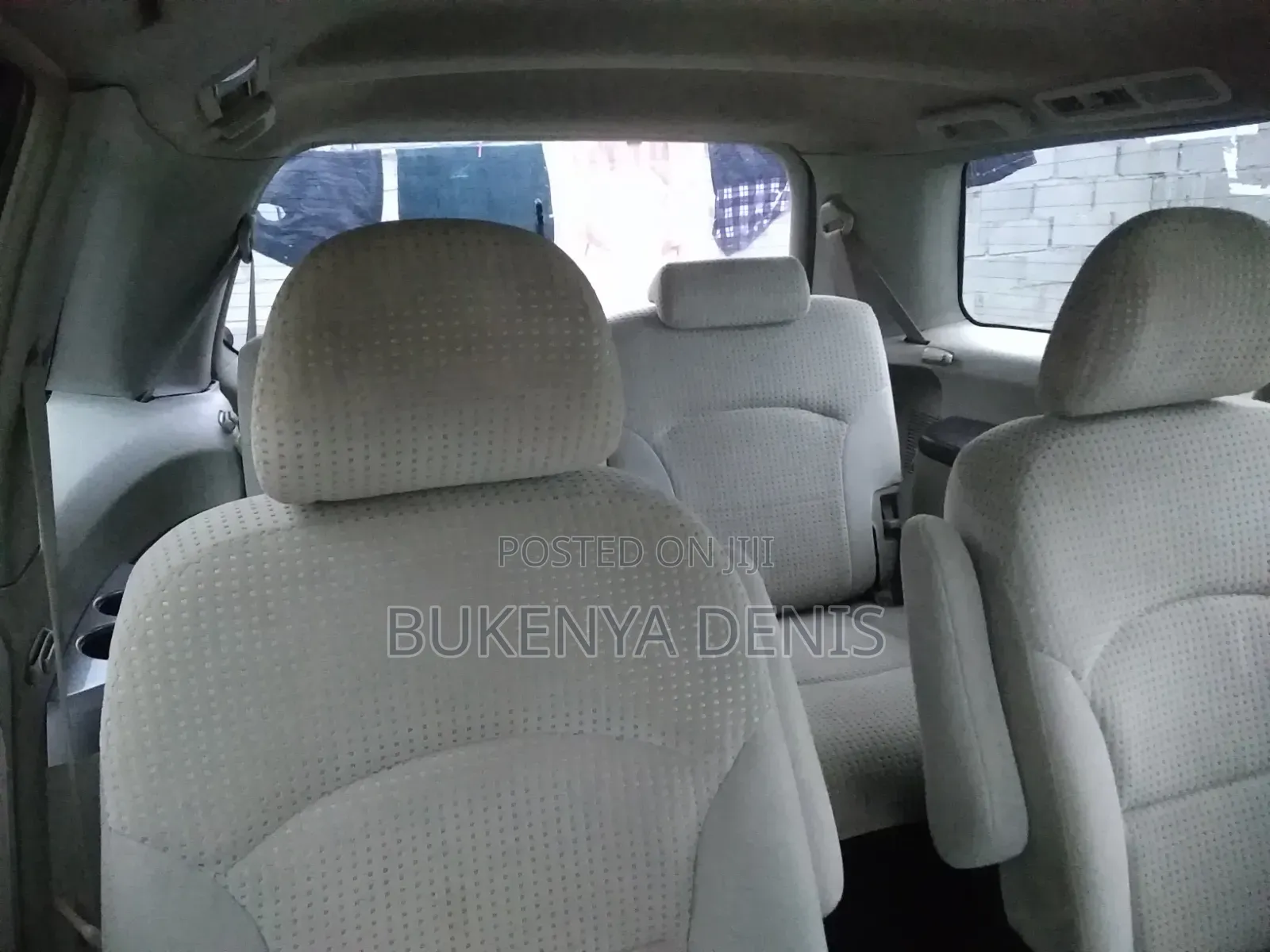 Mitsubishi Grandis 2004 Off white