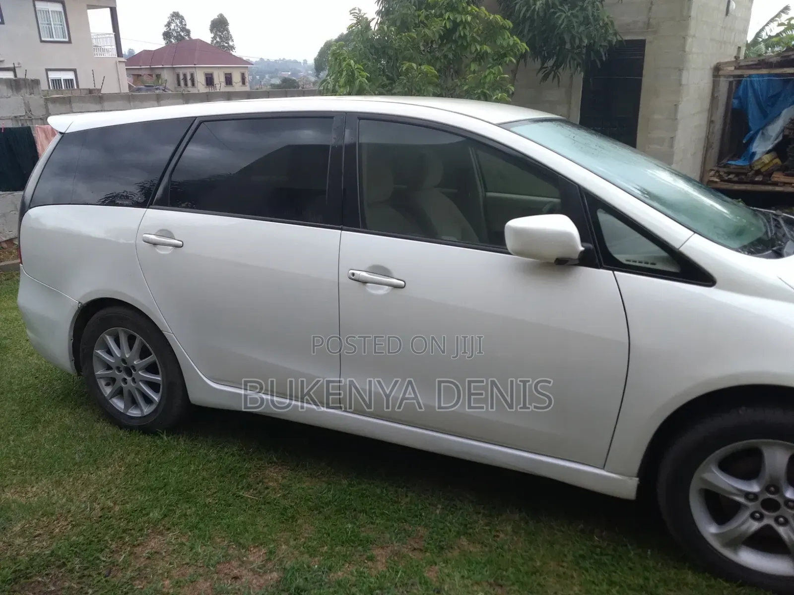 Mitsubishi Grandis 2004 Off white