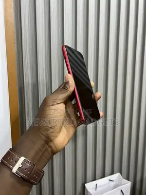 Apple iPhone XR 64 GB Red