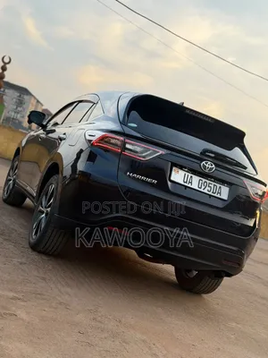 Toyota Harrier 2.0 2016 Black
