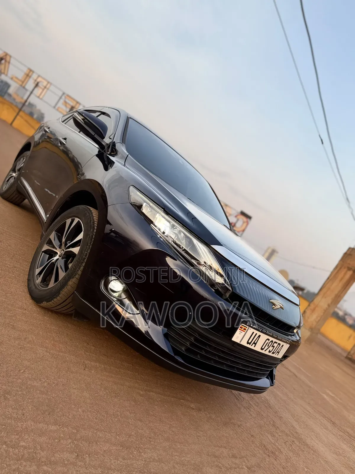 Toyota Harrier 2.0 2016 Black