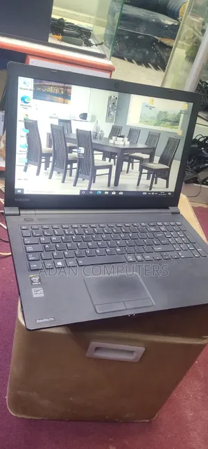 Laptop Toshiba Satellite C50 4GB Intel Core i3 HDD 320GB