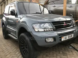 Mitsubishi Pajero 2009 Gray
