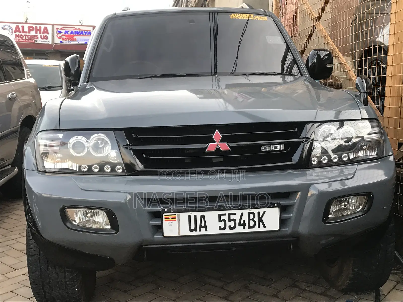 Mitsubishi Pajero 2009 Gray