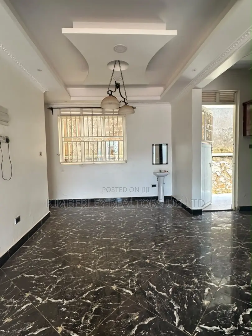 4bdrm House in Division A for sale