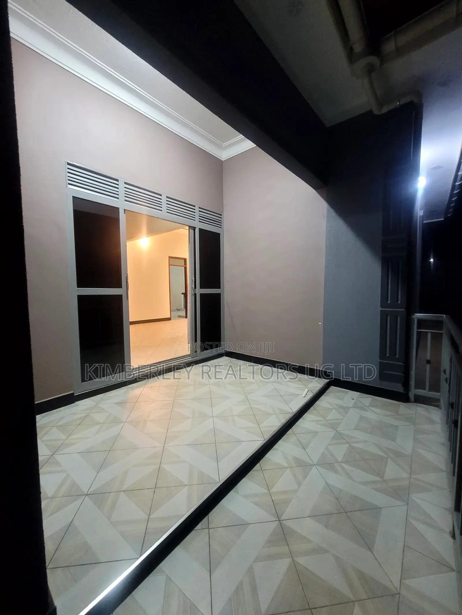 3bdrm House in Division A for sale