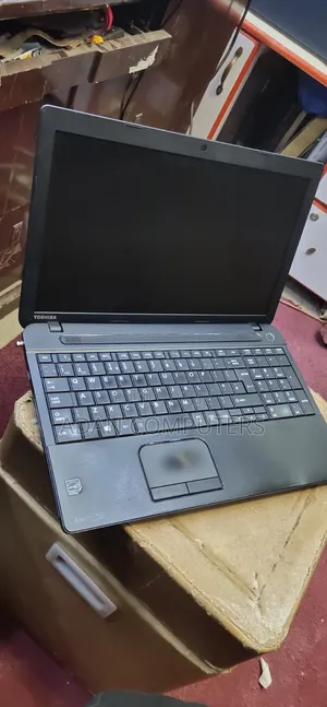 Laptop Toshiba Satellite C50A 4GB Intel Core i3 HDD 320GB