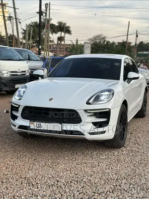Porsche Macan GTS 2018 White