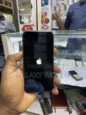 Apple iPhone 11 64 GB Black