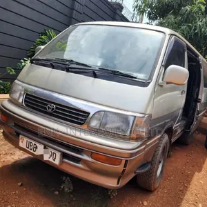 Toyota HiAce 1996 Brown