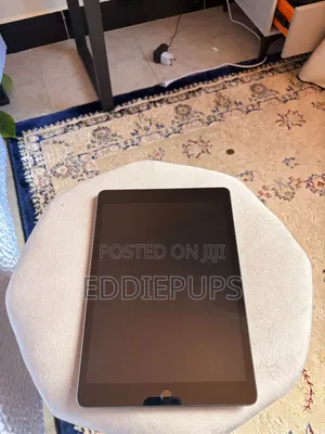 Apple iPad 10.2 (2021) 64 GB Gray