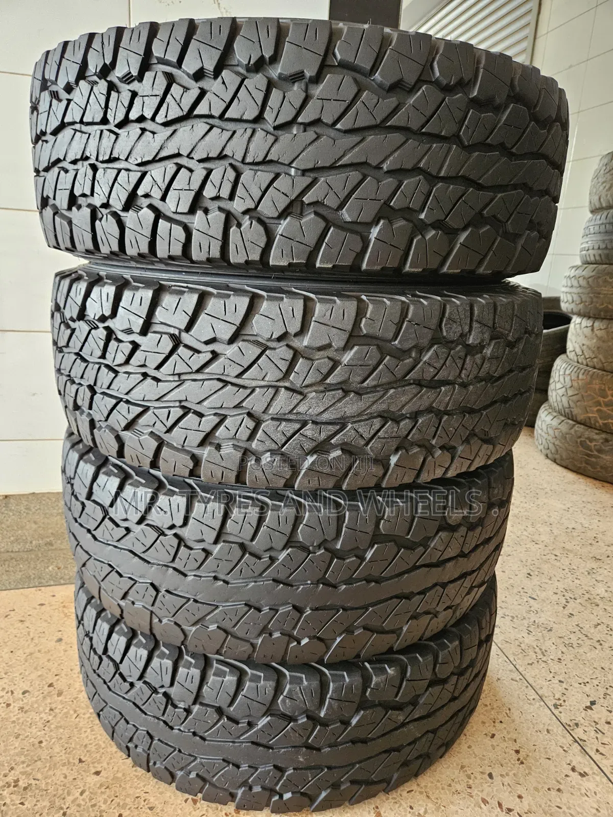 31× 10.50 R15 Dunlop Original Thailand Tires Foreign Used Tires.