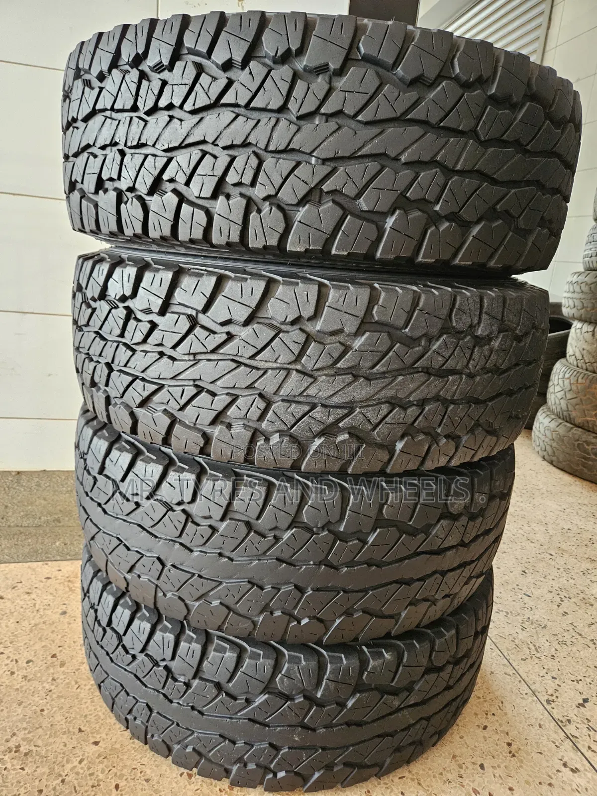 31× 10.50 R15 Dunlop Original Thailand Tires Foreign Used Tires.