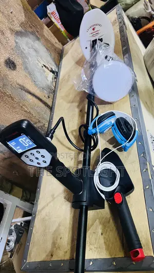 Portable Metal and Gold Detector Machine