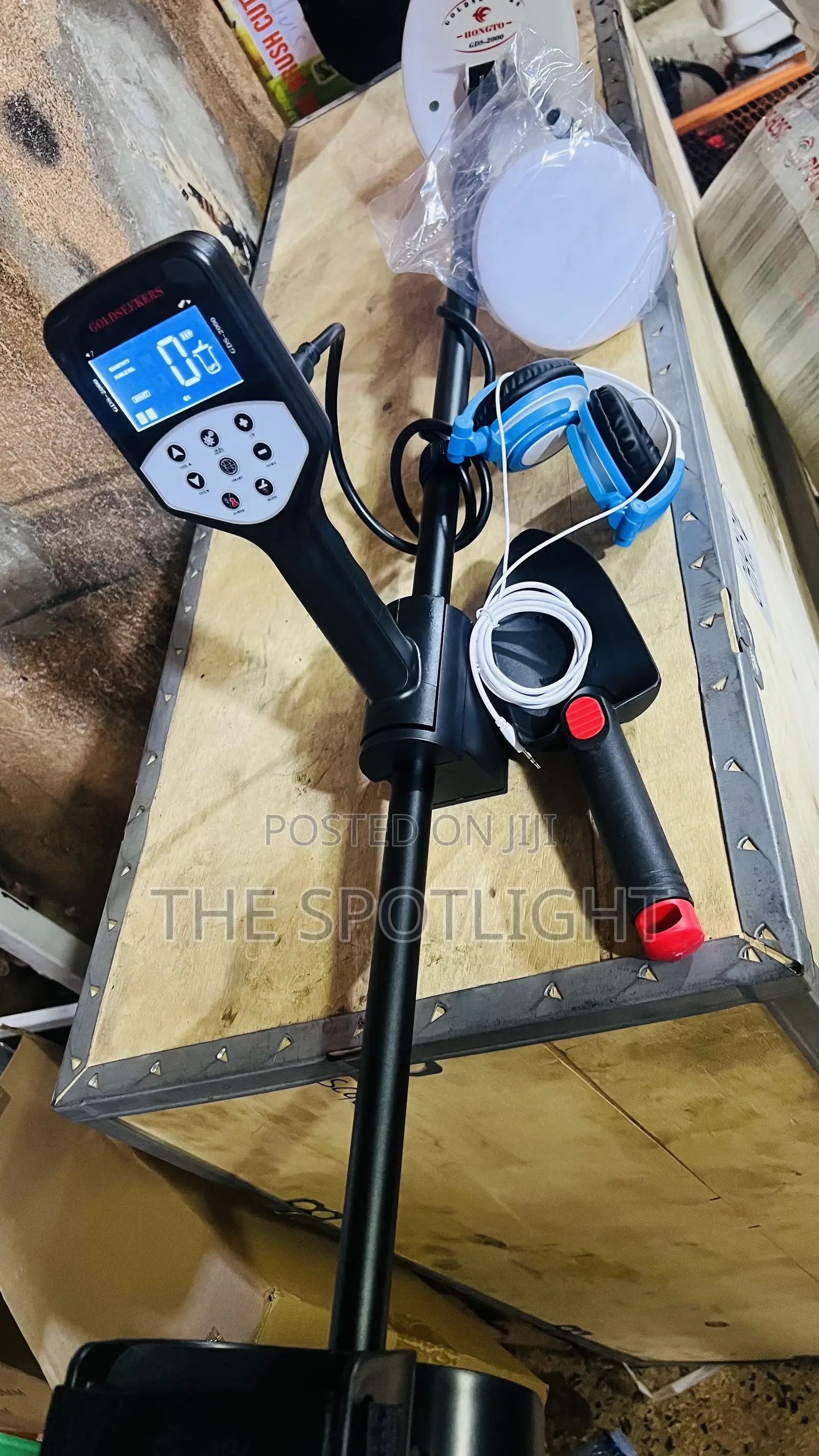 Portable Metal and Gold Detector Machine