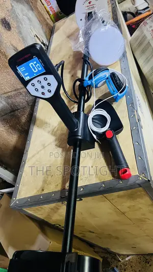Portable Metal and Gold Detector Machine