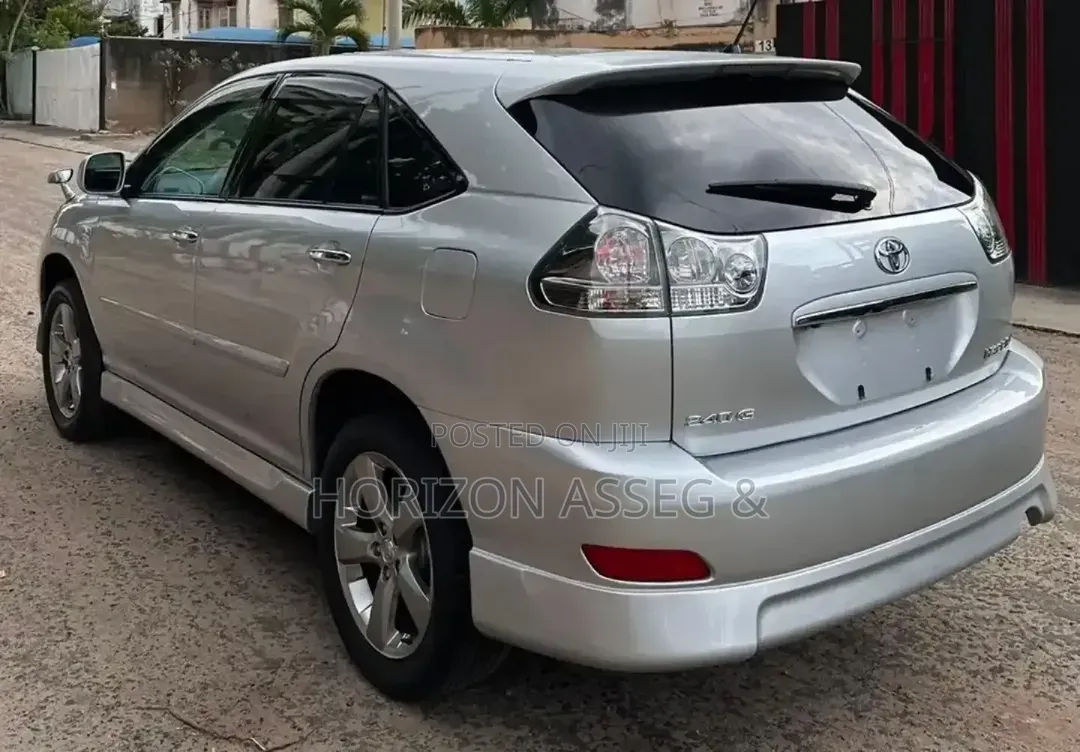 Toyota Harrier 2009 Silver