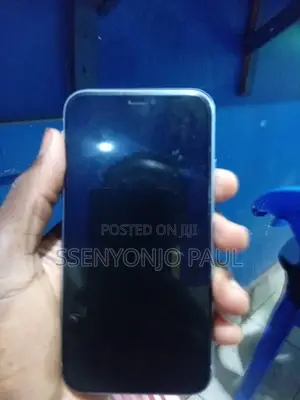 Apple iPhone 11 64 GB Gray
