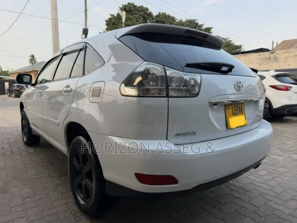 Toyota Harrier 2007 White