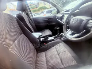 Toyota Hilux 2021 Silver