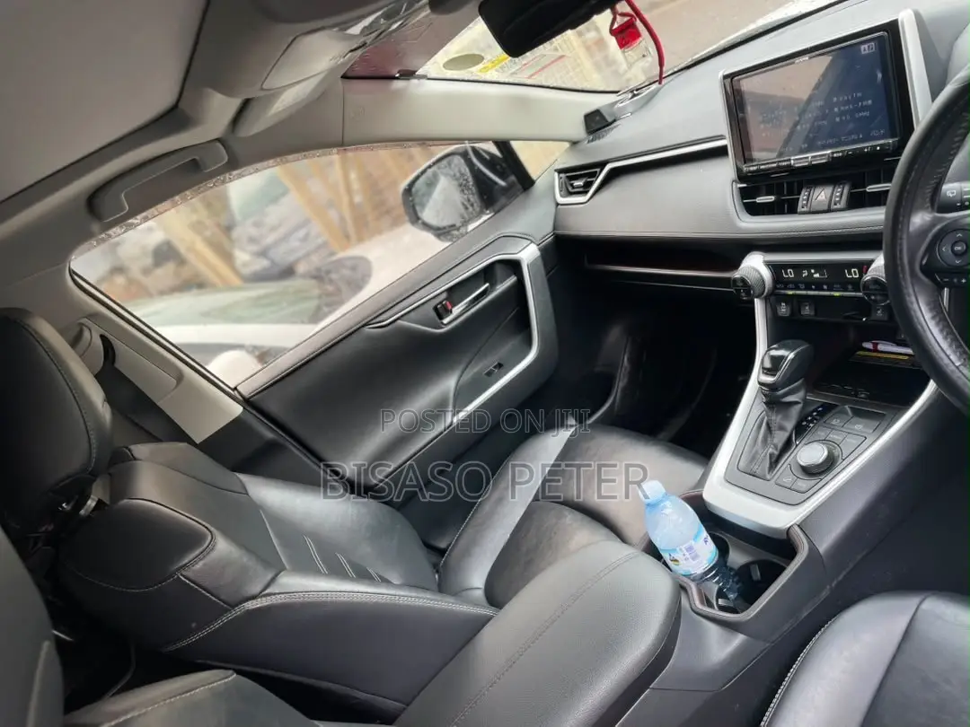 Toyota RAV4 2019 White