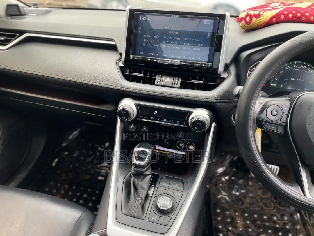 Toyota RAV4 2019 White