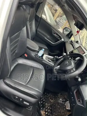 Toyota RAV4 2019 White