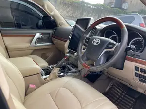Toyota Land Cruiser 2016 Black