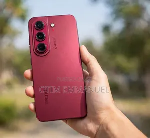 New Tecno Camon Slim 256 GB Red