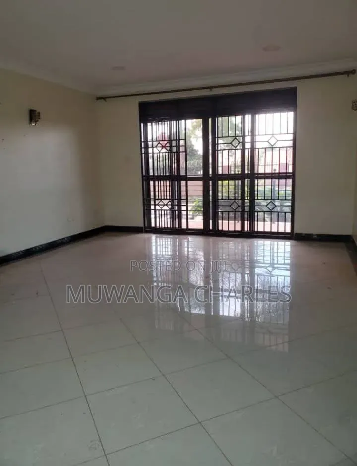 3bdrm Apartment in Fs Properties Ltd, Nakawa for rent