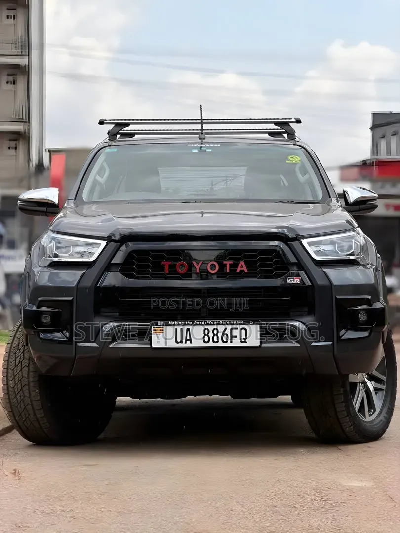 Toyota Hilux Revo Double Cab Deisel 2.8 RWD 2018 Gray