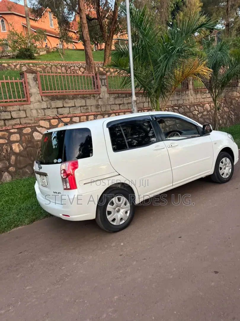 Toyota Raum 1.5 FWD 2011 White