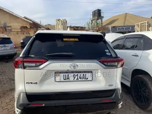 Toyota RAV4 2019 White