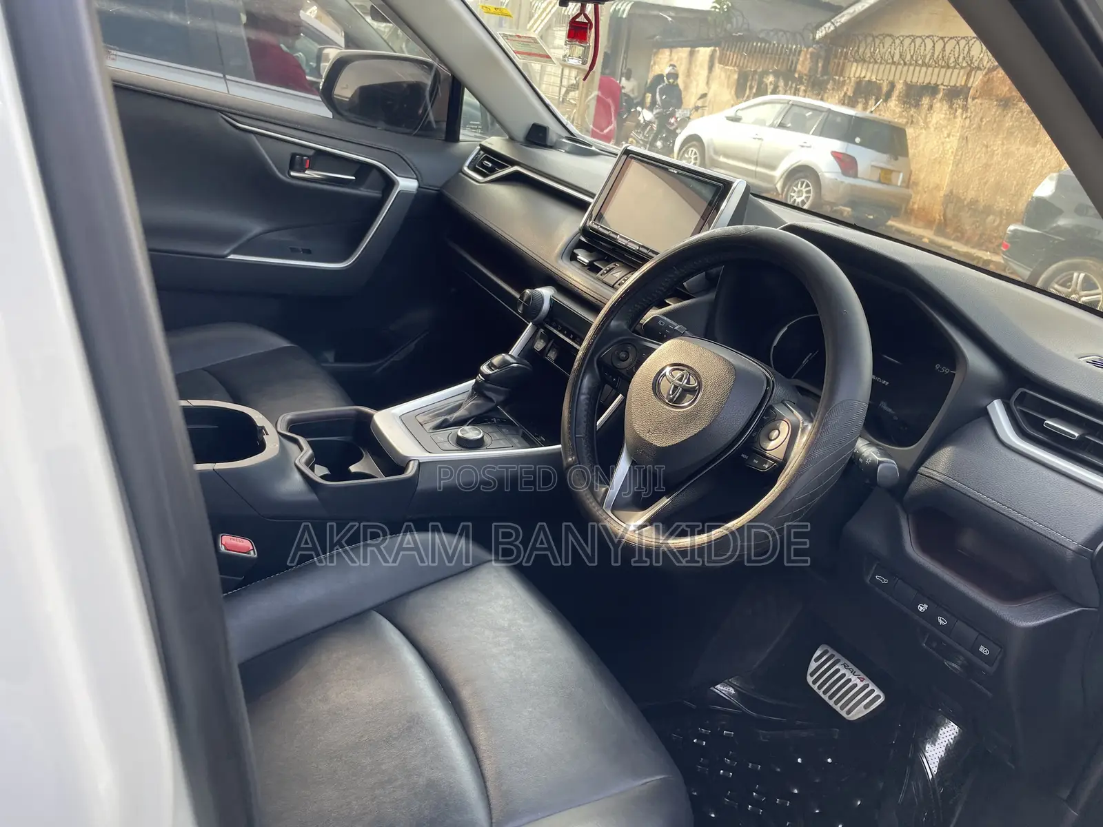 Toyota RAV4 2019 White