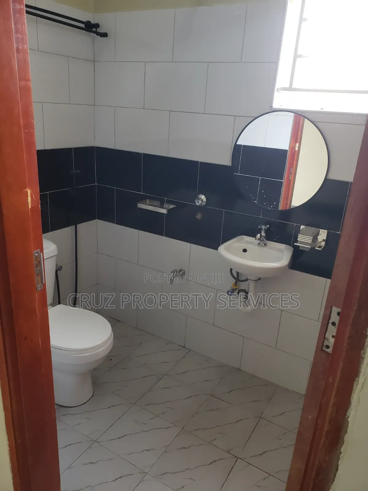 1bdrm Room & Parlour in Cruz Property, Rubaga for rent