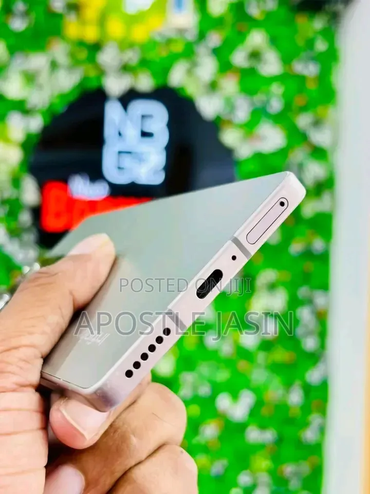 New Infinix Note 50 Pro 256 GB Gold