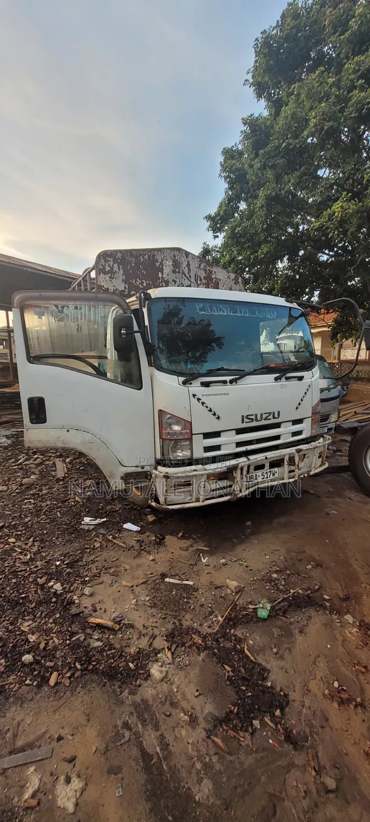 Isuzu Truck 2020 White