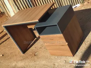 Modern Table Office Desk Reading Table