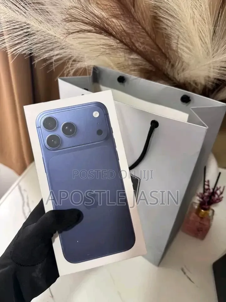 New Apple iPhone 17 Pro Max 256 GB Blue